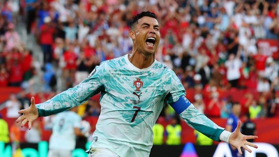 Soccer Football - FIFA World Cup 2026 - Round of 32 - Portugal v Croatia - Toronto Stadium, Toronto, Canada - July 2, 2026 Portugal's Cristiano Ronaldo celebrates scoring their first goal REUTERS/Mike Segar