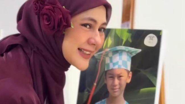 Potret Kompak Paula Verhoeven Dan Baim Wong Hadiri Acara Kelulusan Tk Kiano