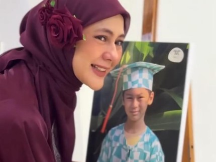 Potret Kompak Paula Verhoeven dan Baim Wong Hadiri Acara Kelulusan TK Kiano