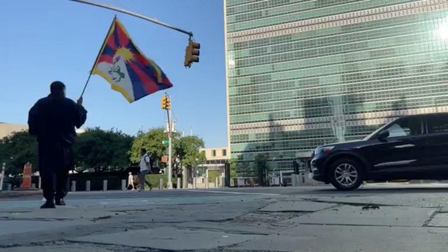 Geger Pria Bakar Diri Dekat Markas PBB Usai Xi Jinping Sahkan UU Baru