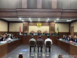 3 Pejabat Bea Cukai Didakwa Terima Suap dan Gratifikasi Rp 78,8 Miliar