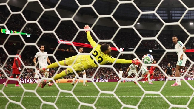 FOTO: Swiss Terlalu Tangguh, Aljazair Tersisih dari Piala Dunia 2026