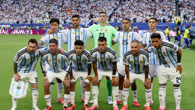 Argentina kembali unggul 3-2 berkat gol Cristian Romero pada menit ke-111.