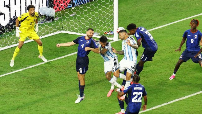 Soccer Football - FIFA World Cup 2026 - Round of 32 - Argentina v Cape Verde - Miami Stadium, Miami Gardens, Florida, U.S. - July 3, 2026 Argentina's Cristian Romero scores their third goal REUTERS/Marco Bello