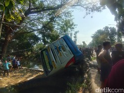 Video: Kecelakaan Bus Sugeng Rahayu Vs Truk di Nganjuk, 27 Orang Terluka