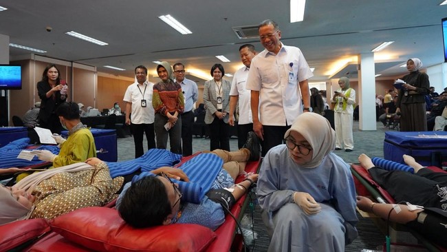 Hadir Kembali, Mandiri Donor Darah Gerakkan 280 Pendonor di 12 Region