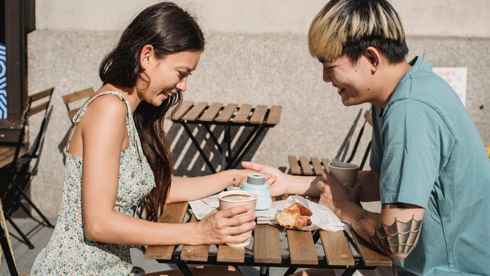 Orang yang namanya berawalan 'M' adalah sosok yang hangat dan romantis dalam hubungan