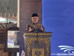 Menteri Abdul Muti Kenang Susahnya Dapat Beasiswa Saat Kuliah