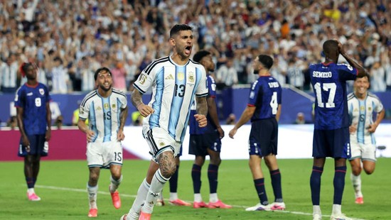 Soccer Football - FIFA World Cup 2026 - Round of 32 - Argentina v Cape Verde - Miami Stadium, Miami Gardens, Florida, U.S. - July 3, 2026 Argentina's Cristian Romero celebrates scoring their third goal REUTERS/Paul Childs