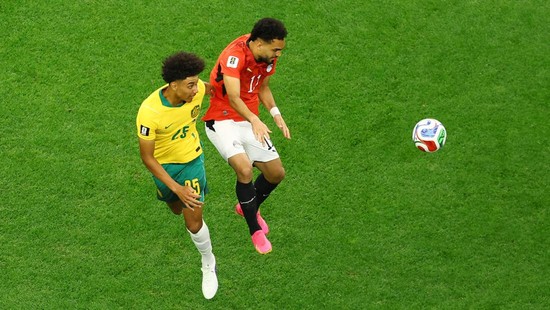 Soccer Football - FIFA World Cup 2026 - Round of 32 - Australia v Egypt - Dallas Stadium, Arlington, Texas, U.S. - July 3, 2026 Egypt's Mostafa Zico in action with Australia's Lucas Herrington REUTERS/Issei Kato