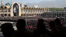 Rangkaian upacara pemakaman Ayatollah Ali Khamenei selama enam hari resmi dimulai di Teheran, Iran, pada Sabtu (4/7) pagi waktu setempat.