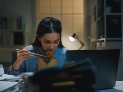 Dokter Ingatkan Bahaya Makan Berat Larut Malam, Bisa Ganggu Fungsi Ginjal