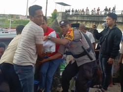 Pria Diduga ODGJ Tewas Tenggelam Usai Lompat ke Pelabuhan Larea-rea Sinjai