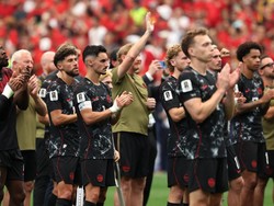 Soccer Football - FIFA World Cup 2026 - Round of 16 - Canada v Morocco - Houston Stadium, Houston, Texas, U.S. - July 4, 2026 Canada's Stephen Eustaquio and teammtes look dejected after the match as Canada are eliminated from the World Cup IMAGN IMAG