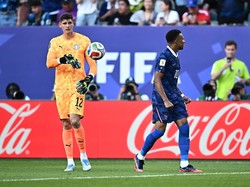 Soccer Football - FIFA World Cup 2026 - Round of 16 - Paraguay v France - Philadelphia Stadium, Philadelphia, Pennsylvania, U.S. - July 4, 2026 France's Kylian Mbappe celebrates after the match as France qualify for the quarter finals of the World Cu