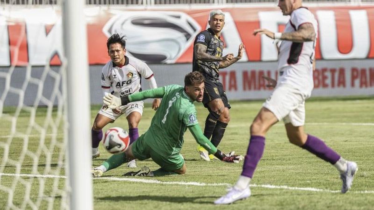 Persik Berpisah dengan Leonardo Navacchio