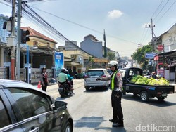 Mobil Pribadi hingga Bus Antre Panjang Arah Mikutopia, Ini Langkah Polisi