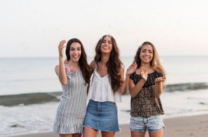 Libra, Scorpio, dan Sagittarius memiliki peluang untuk memperkuat hubungan sekaligus meningkatkan karier minggu ini. Dengan komunikasi yang baik dan pengelolaan keuangan yang bijak, berbagai rencana bisa berjalan lebih lancar./ Foto: magnific.com