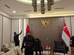 Brimob Polda Metro Sterilisasi Bandara Halim Jelang Kunjungan PM Singapura