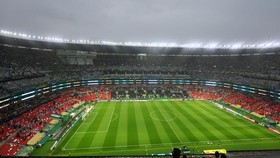 Soccer Football - FIFA World Cup 2026 - Round of 32 - Mexico v Ecuador - Estadio Azteca, Mexico City, Mexico - June 30, 2026 General view inside the stadium before the match as the match is delayed due to adverse weather REUTERS/Henry Romero