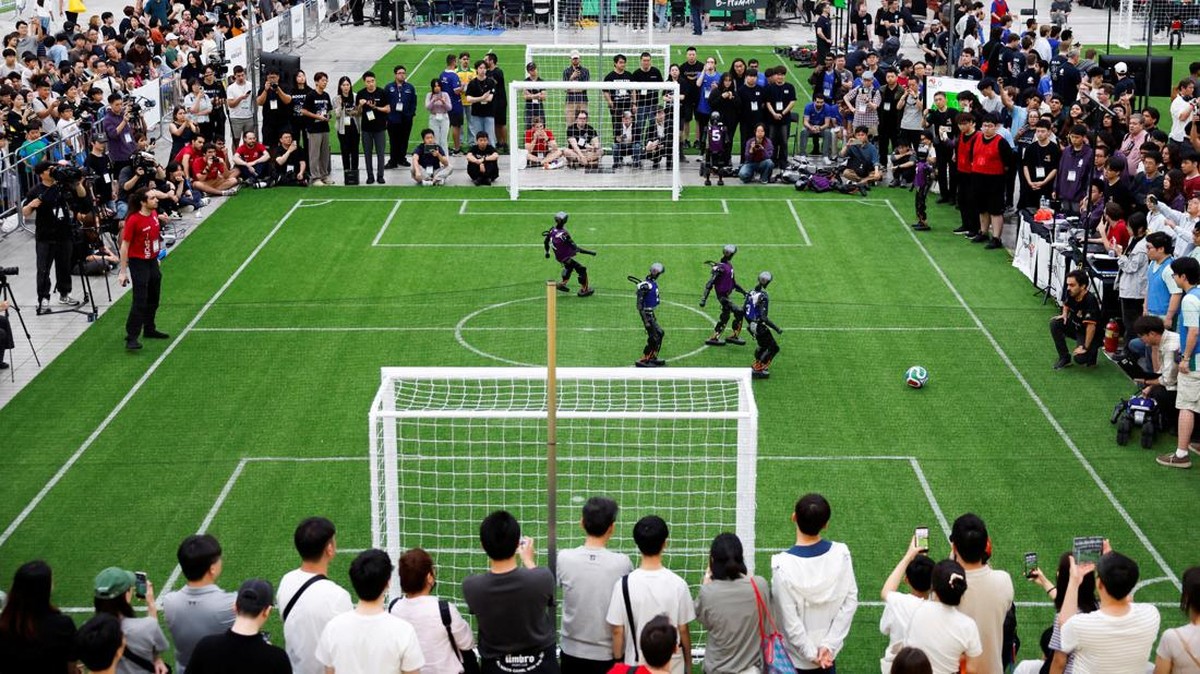 Demam Piala Dunia, Robot Humanoid Gelar Cup Antar Negara di Korsel