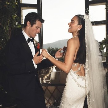 7 Tren Pernikahan ala Dua Lipa-Callum Turner yang Diprediksi Bakal Ramai Ditiru pada 2026