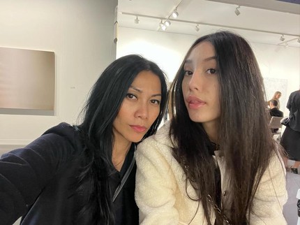 Potret Seru Anggun Habiskan Waktu Bersama Kirana, Si Anak Tunggal yang Sudah Gadis