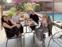 Ayu Ting Ting & Kevin Gusnadi Makin Lengket Habiskan Akhir Pekan Bersama di Vila Puncak
