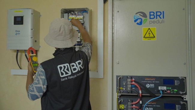 BRI Peduli Hadirkan PLTS di Desa Bojong, Bandung Barat