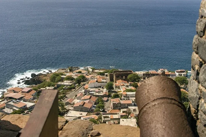 Cidade da Ribeira Grande de Santiago di Pulau Santiago, Cape Verde. Kota ini merupakan warisan dunia UNESCO.