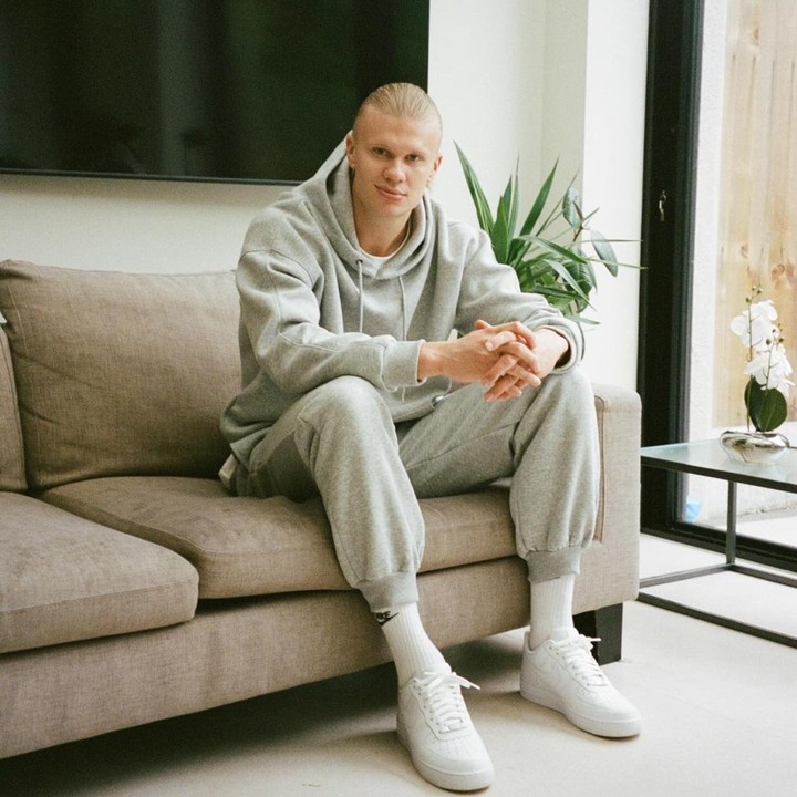 <p>Striker Norwegia, Erling Haaland, menjadi sorotan usai tampil gemilang dengan mencetak dua gol yang membawa Norwegia mengalahkan Brasil 2-1 pada babak 16 besar Piala Dunia. Laga yang berlangsung di East Rutherford, New Jersey, Amerika serikat, pada Minggu (5/7/2026) itu menjadi salah satu momen terbesar dalam sejarah sepak bola Norwegia. (Foto: Instagram @instagram/@erling)</p>
