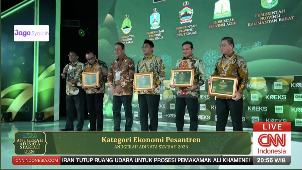 Terbaik dalam Ekonomi Pesantren, Jabar Sabet Anugerah Adinata Syariah