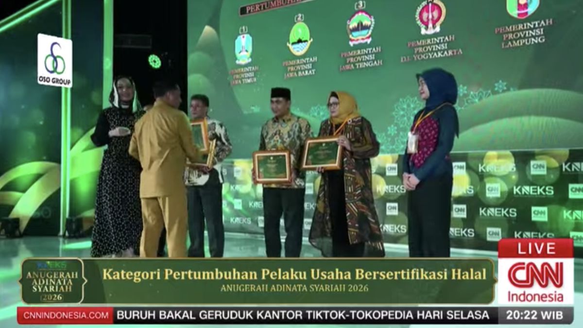Gencar Usaha Bersertifikasi Halal, Jatim Raih Anugerah Adinata Syariah