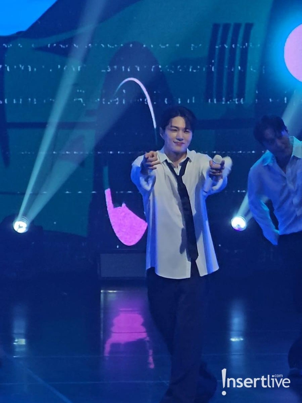 L &lpar;Kim Myung Soo&rpar;