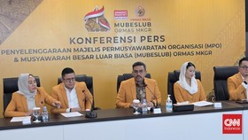 Salah satu ormas pendiri Partai Golkar, Musyawarah Kekeluargaan Gotong Royong (MKGR) bakal menggelar Musyawarah Besar Luar Biasa (Mubeslub) untuk memilih ketua umum baru pengganti Adies Kadir.