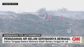 Pemadaman Api di TPA Jatiwaringin Belum Sepenuhnya Berhasil