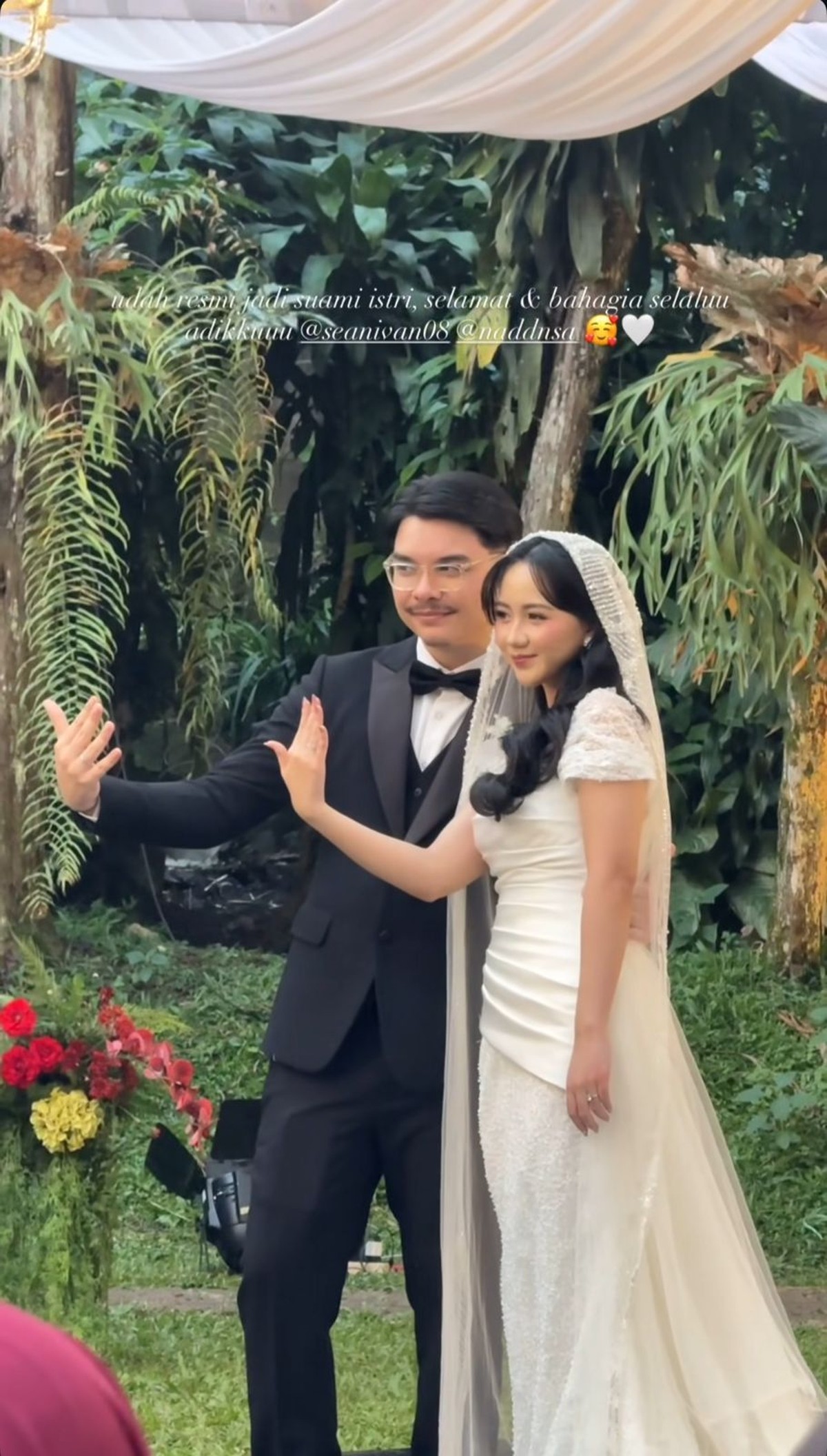 Pernikahan Sean Ivan Adik Irish Bella