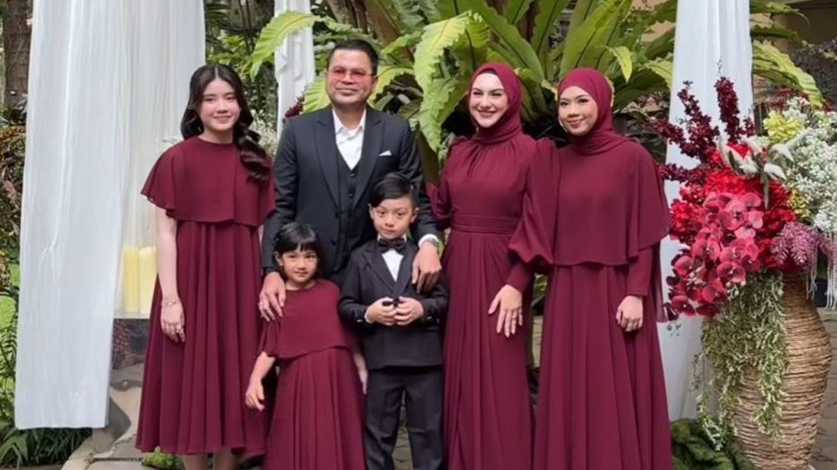 Pernikahan Sean Ivan Adik Irish Bella