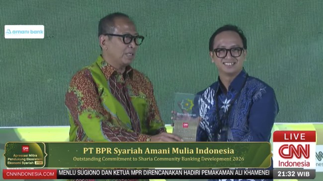 PT BPR Syariah Amani Mulia Indonesia Saat menerima penghargaan Anugerah Adinata Syariah dan Apresiasi Mitra Pendukung Ekosistem Ekonomi Syariah untuk Kategori Outstanding Commitment to Sharia Community Banking Development 2026, di Menara Bank Mega, J