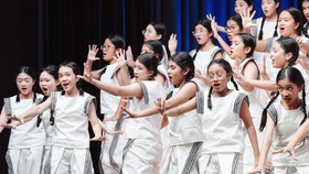 Paduan suara anak Indonesia, The Resonanz Children’s Choir (TRCC), dengan konduktor Avip Priatna, kembali mengharumkan nama Indonesia, kali ini pada ajang 30th Béla Bartók International Choir Competition, di kota Debrecen, Hungaria