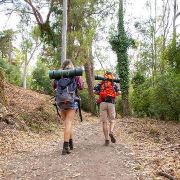 5 Destinasi Trekking di Pulau Jawa dengan Pemandangan Menakjubkan