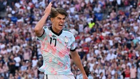 Charles De Ketelaere hentikan rekor clean sheet Unai Simon di Piala Dunia.