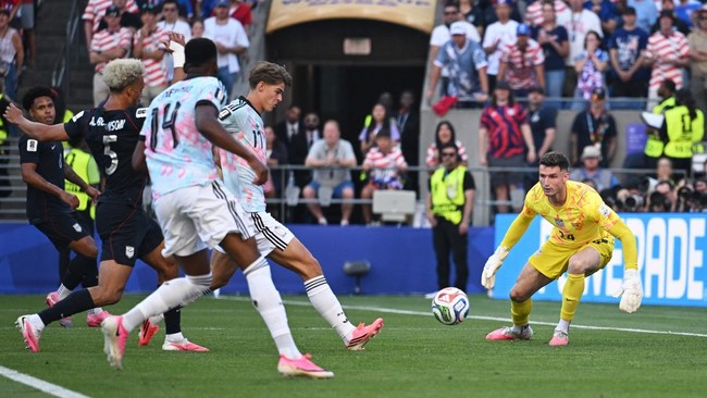 Soccer Football - FIFA World Cup 2026 - Round of 16 - United States v Belgium - Seattle Stadium, Seattle, Washington, U.S. - July 6, 2026 Belgium's Charles De Ketelaere scores their first goal IMAGN IMAGES via Reuters/Troy Wayrynen