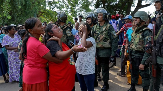 Relatives of inmates react outside Negombo Prison following clashes between two groups of inmates, in the coastal town of Negombo, Sri Lanka, July 6, 2026. REUTERS/Lahiru Harshana