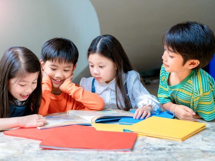 7 Cara Mengajarkan Anak Berteman di Sekolah, Salah Satunya Latih soal Emosi 
