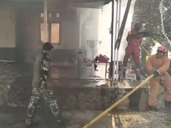 6 Rumah di Asrama TNI Gowa Kebakaran Diduga karena Korsleting Listrik