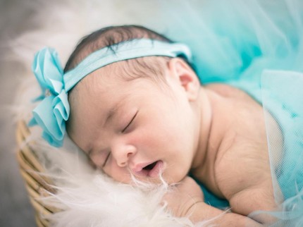 150 Nama Bayi Terinspirasi Air Terjun dan Artinya untuk Laki-laki & Perempuan