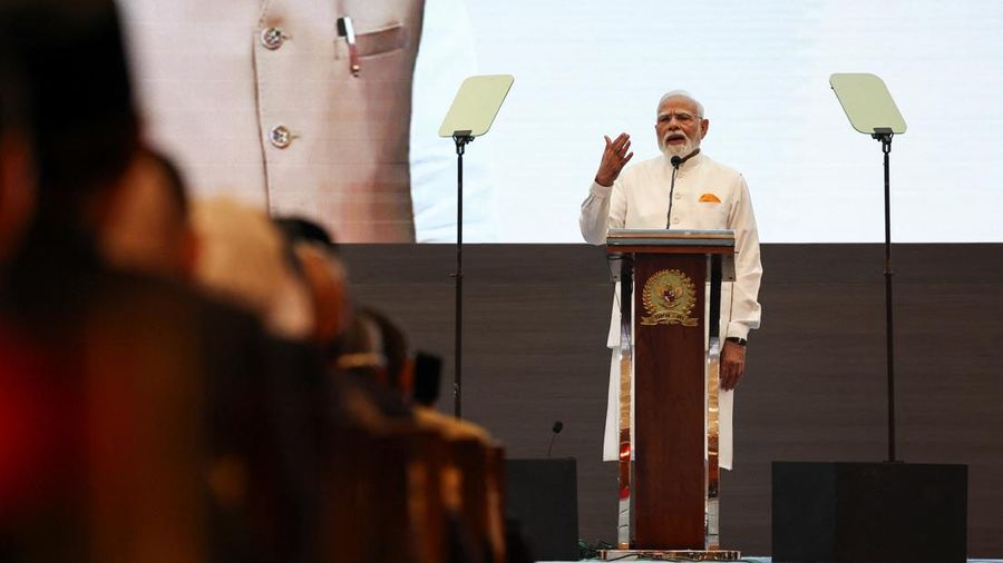 Perdana Menteri India Narendra Modi menyampaikan pidatonya saat kunjungannya ke gedung Parlemen Indonesia di Jakarta, Indonesia, 7 Juli 2026. (REUTERS/Willy Kurniawan)