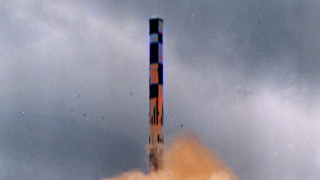 Penampakan Rudal Supersonik BrahMos yang Dibeli RI dari India