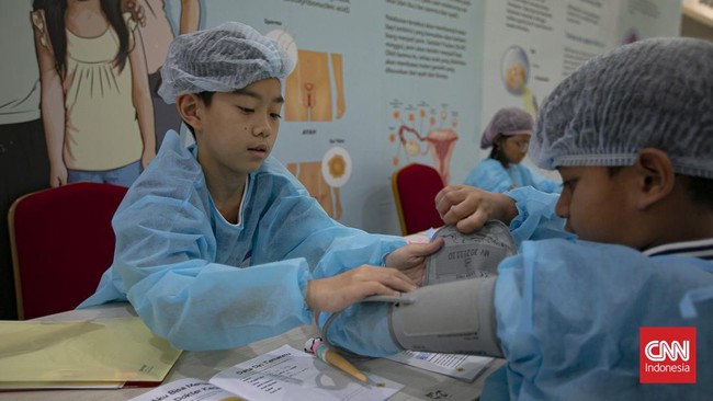 Kegiatan edukatif ini dilengkapi dengan lembar aktivitas (worksheet) yang dirancang untuk menambah pemahaman peserta selama mengikuti tur museum.